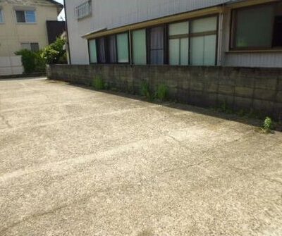 泉野３丁目駐車場